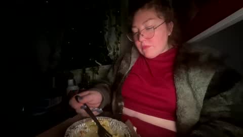 Snapshot of thesashadomme chatting on December 2024 05:04:02 AM The Sasha Domme online show from December 2024 05:04:02 AM