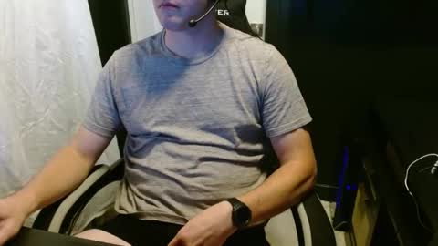 Snapshot of thestrokingvibingnerd chatting on October 2025 12:27:01 AM Chris online show from October 2025 12:27:01 AM