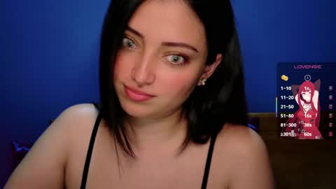 Snapshot of thesweethari chatting on May 2026 01:13:01 AM I dont do real meetings My bio online show from May 2026 01:13:01 AM