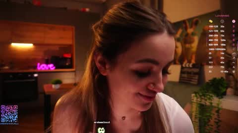Mia online show from September 2025 03:47:02 PM