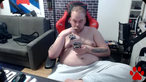 Snapshot of thewolfy31 chatting on January 2025 03:23:01 PM PupWolfy online show from January 2025 03:23:01 PM