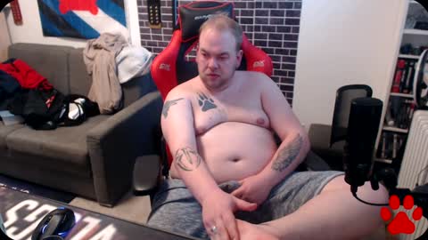 Snapshot of thewolfy31 chatting on January 2025 03:40:01 PM PupWolfy online show from January 2025 03:40:01 PM