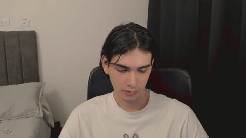 Snapshot of thiaan__ chatting on December 2024 11:43:02 PM thiaan__ online show from December 2024 11:43:02 PM