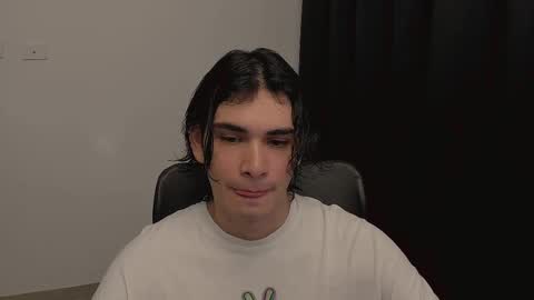 Snapshot of thiaan__ chatting on February 2025 09:32:01 PM thiaan__ online show from February 2025 09:32:01 PM