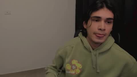 Snapshot of thiaan__ chatting on February 2025 10:52:02 PM thiaan__ online show from February 2025 10:52:02 PM