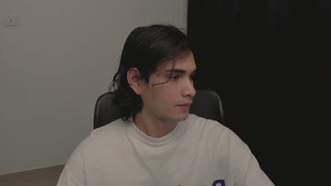 Snapshot of thiaan__ chatting on March 2025 03:01:01 AM thiaan__ online show from March 2025 03:01:01 AM