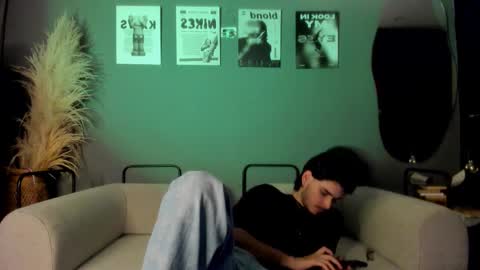 Snapshot of thiaan__ chatting on November 2025 12:01:02 AM thiaan__ online show from November 2025 12:01:02 AM