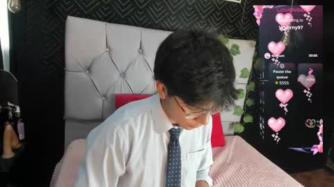 thiago online show from October 2025 12:50:01 PM
