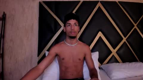 ThiagoFerreti online show from October 2025 07:36:02 PM