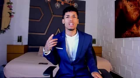 ThiagoFerreti online show from November 2025 08:55:01 PM