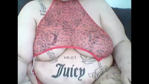 Snapshot of thickdarkangel chatting on April 2026 04:10:02 PM thickdarkangel online show from April 2026 04:10:02 PM