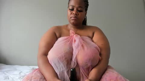 Snapshot of thickleeyanax chatting on February 2025 08:28:02 AM thickleeyanax online show from February 2025 08:28:02 AM