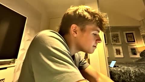 thickny0ung online show from October 2025 01:33:02 PM
