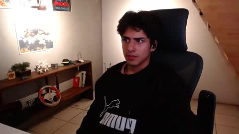 Snapshot of thieves_us chatting on February 2026 05:11:02 AM thieves_us online show from February 2026 05:11:02 AM