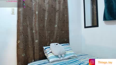 Thiiago online show from November 2025 09:37:01 PM