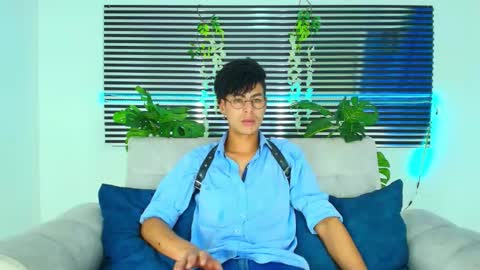 Snapshot of thiiagosaeenz chatting on February 2026 01:32:02 PM Thiago Saenzz online show from February 2026 01:32:02 PM