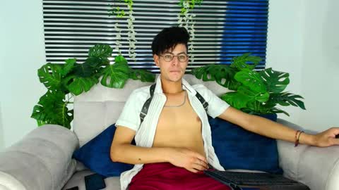 Snapshot of thiiagosaeenz chatting on March 2026 06:14:01 PM Thiago Saenzz online show from March 2026 06:14:01 PM