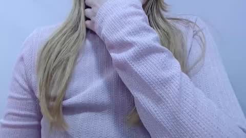 Snapshot of thin33 chatting on October 2025 03:10:02 AM sara online show from October 2025 03:10:02 AM