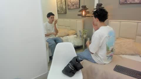 Snapshot of thom_ames chatting on June 2026 11:24:02 AM Thom online show from June 2026 11:24:02 AM