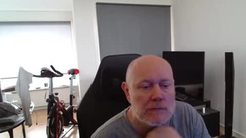 thomas315627 online show from May 2026 07:37:02 AM
