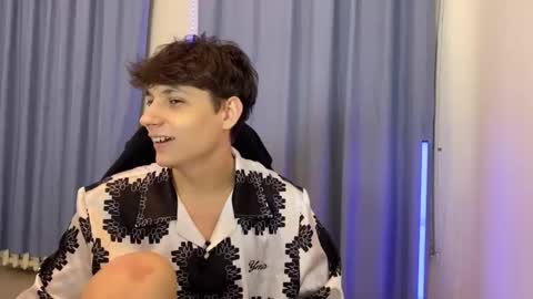 Thomas Hill online show from October 2025 04:50:01 PM