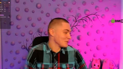 thomas_crow online show from December 2025 08:22:01 AM