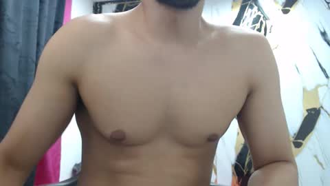 Thomas online show from November 2025 09:14:01 PM