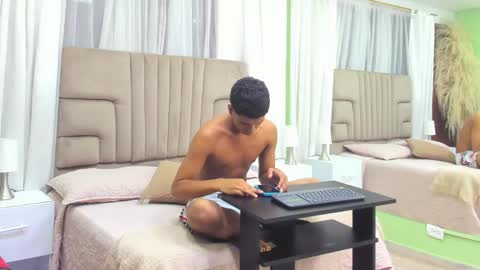 Thomas Valkov online show from May 2026 11:15:01 AM