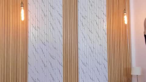 Thomas online show from November 2025 12:05:02 PM