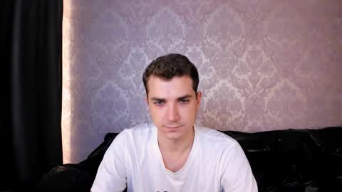 Snapshot of thomassmity chatting on December 2025 07:44:01 PM Thomas online show from December 2025 07:44:01 PM