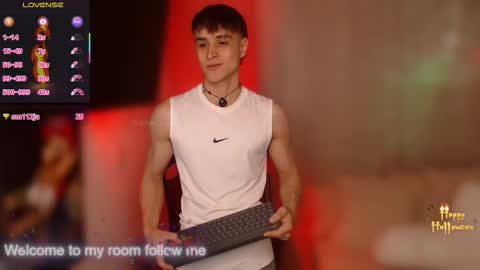 Thom Klein online show from October 2025 07:43:01 PM