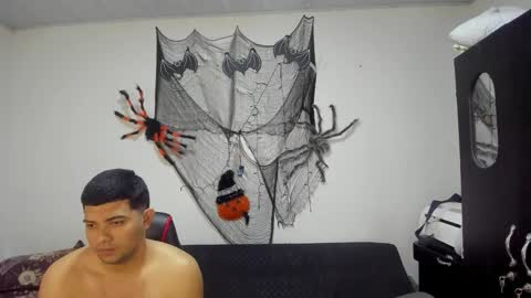 thomson_hot01 online show from October 2025 05:48:02 AM