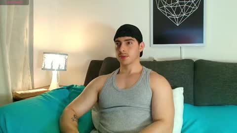 Snapshot of thomylov chatting on September 2025 04:23:01 AM thomylov online show from September 2025 04:23:01 AM