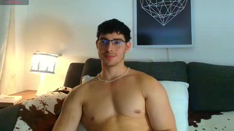 Snapshot of thomylov chatting on December 2025 02:43:02 AM thomylov online show from December 2025 02:43:02 AM