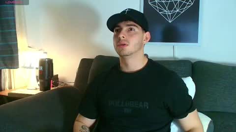 Snapshot of thomylov chatting on February 2026 03:37:01 AM thomylov online show from February 2026 03:37:01 AM