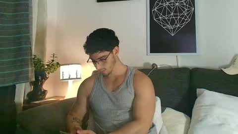 Snapshot of thomylov chatting on February 2026 01:12:01 AM thomylov online show from February 2026 01:12:01 AM