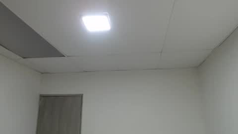 thonyy online show from October 2025 12:22:01 AM