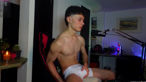 Snapshot of thoroughbredxx chatting on February 2026 02:22:01 AM L e a n d e r 25OFF ON MY OF online show from February 2026 02:22:01 AM