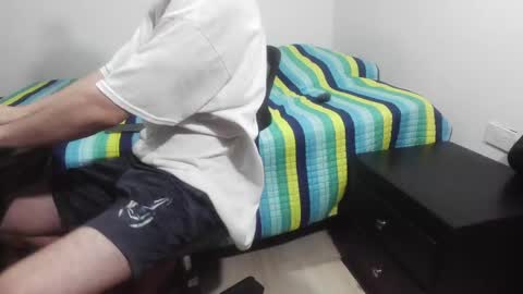 Snapshot of threesadtigers chatting on December 2024 11:28:02 PM threesadtigers online show from December 2024 11:28:02 PM