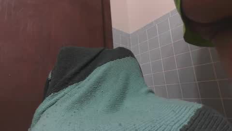 Snapshot of throbbingloads chatting on December 2024 06:48:02 AM throbbingloads online show from December 2024 06:48:02 AM