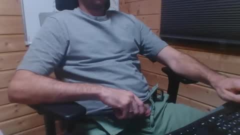 Snapshot of thx_4some_sharing chatting on September 2025 12:25:02 AM toobigcockforonegirl online show from September 2025 12:25:02 AM