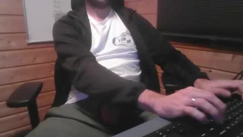 Snapshot of thx_4some_sharing chatting on October 2025 12:09:02 AM toobigcockforonegirl online show from October 2025 12:09:02 AM