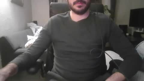 Snapshot of thx_4some_sharing chatting on December 2025 12:19:02 AM toobigcockforonegirl online show from December 2025 12:19:02 AM