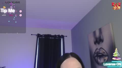 Tia Bella online show from November 2025 07:51:02 PM