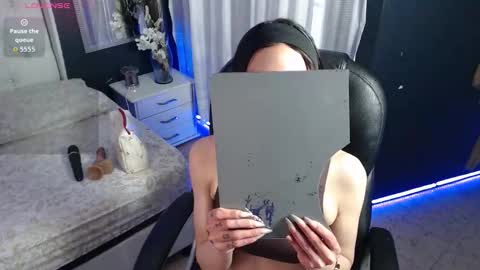 Snapshot of tiana_scot chatting on October 2025 12:50:01 PM LIA online show from October 2025 12:50:01 PM