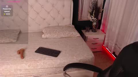 Snapshot of tiana_scot chatting on October 2025 12:39:01 PM LIA online show from October 2025 12:39:01 PM