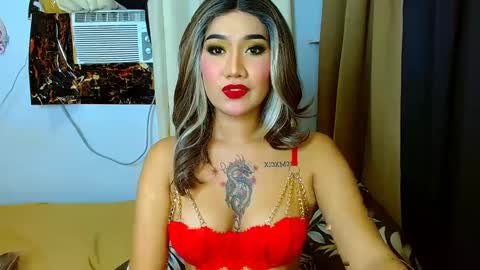 Snapshot of tiarrafoxs chatting on December 2024 06:12:01 PM tiarrafoxs online show from December 2024 06:12:01 PM