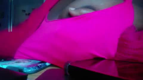 Tierra Henri online show from December 2025 02:33:01 PM