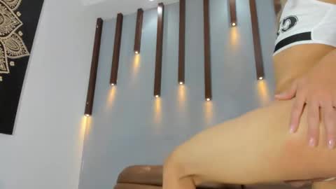 tifanny_doll01 online show from November 2025 09:39:01 PM