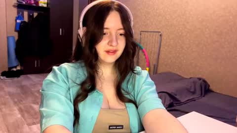 Kate online show from November 2025 06:40:02 PM